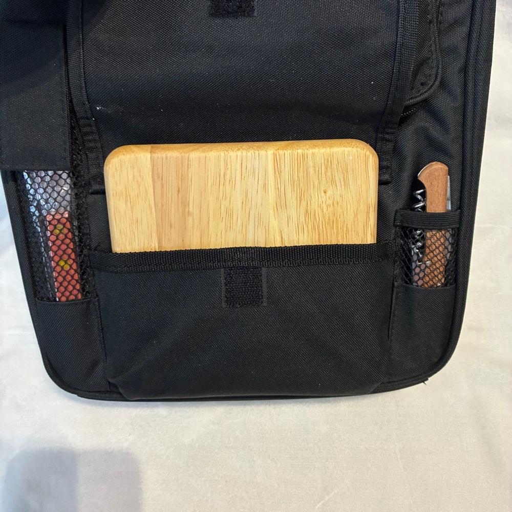 Picnic at Ascot Black Insulated Wine Bag NWOT - Picture 2 of 7